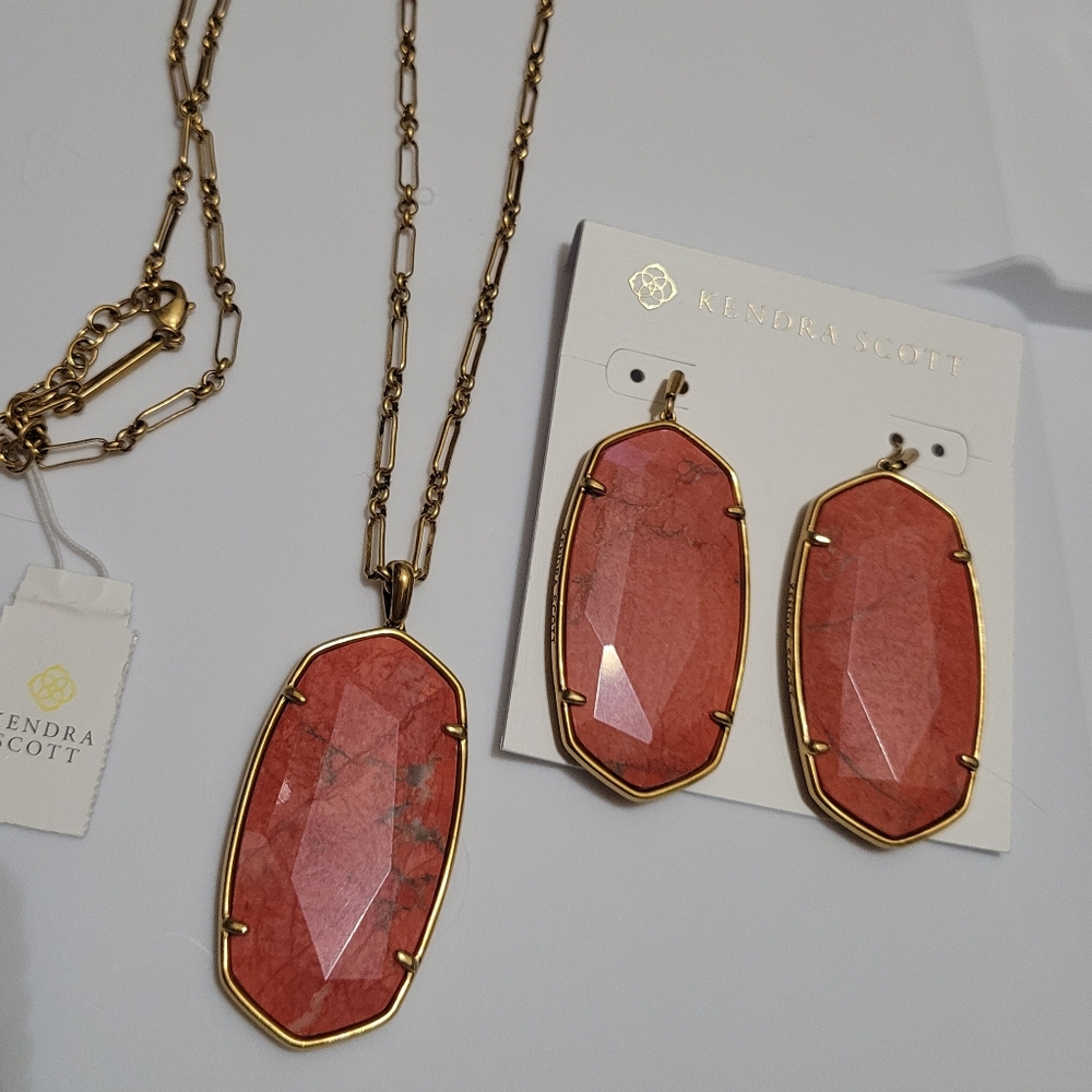 NWT KENDRA SCOTT FACETED NECKLACE AND EARRING SET BURNT SIENNA BRASS RED ORANGE